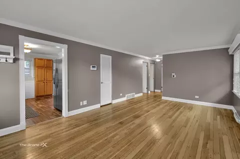 Living - 714 Delles Rd, Wheaton, IL 60189 photo 1 of 3