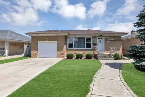8809 Oleander Ave, Morton Grove, IL 60053