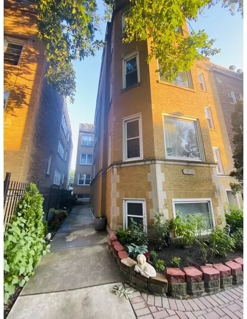 2219 W Highland Ave #2N, Chicago, IL 60659