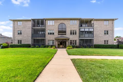 13919 W Leamington Dr #806, Crestwood, IL 60418