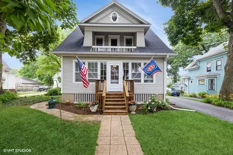 11610 2nd St, Huntley, IL 60142