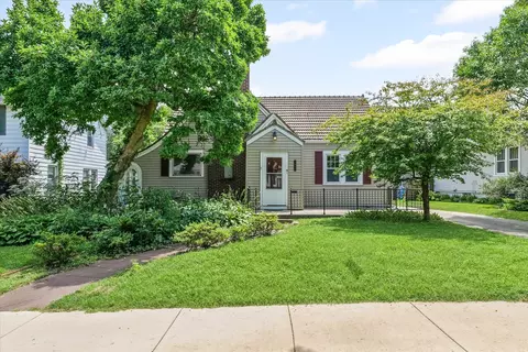 1005 W John St, Champaign, IL 61821