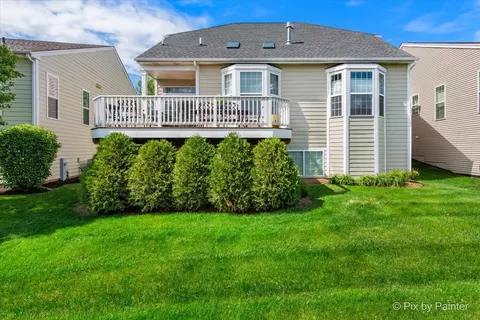 Exterior - 3879 Seigle Dr, Elgin, IL 60124 photo 7 of 8