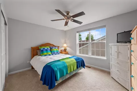 Bedroom - 3879 Seigle Dr, Elgin, IL 60124 photo 4 of 4