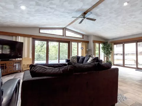 Living - 304 Nettle St, Morris, IL 60450 photo 6 of 11