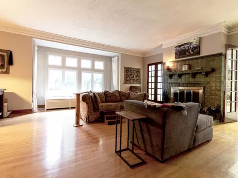 Living - 304 Nettle St, Morris, IL 60450 photo 1 of 11