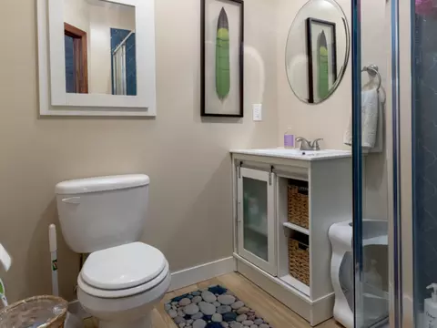 Bath - 304 Nettle St, Morris, IL 60450 photo 1 of 6