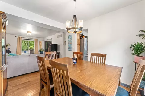 281 S Western Ave, Bartlett, IL 60103 photo 9