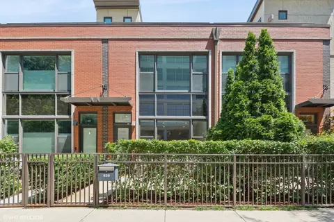 939 N Kingsbury St, Chicago, IL 60610