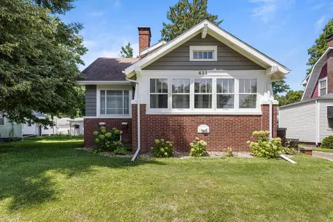 411 S Madison St, Clinton, IL 61727