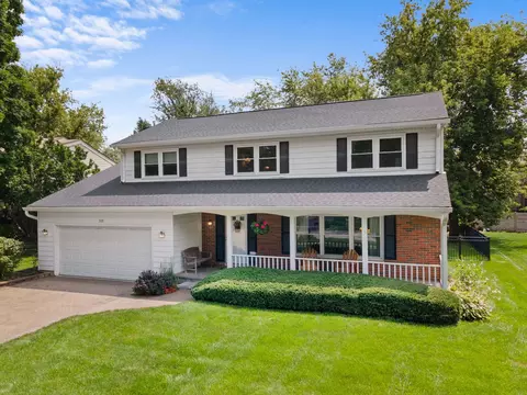 Exterior - 305 Bell Dr, Cary, IL 60013 photo 3 of 8