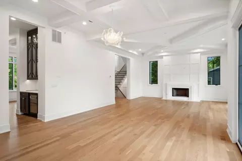 Living - 757 Kipling St, Deerfield, IL 60015 photo 2 of 6