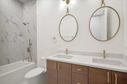 Bath - 757 Kipling St, Deerfield, IL 60015 photo 2 of 4