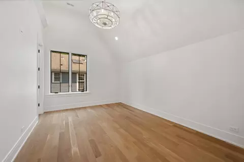 Bedroom - 757 Kipling St, Deerfield, IL 60015 photo 2 of 4