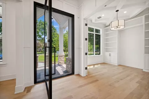 Entry Way - 757 Kipling St, Deerfield, IL 60015 photo 2 of 4