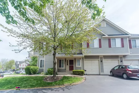 325 Windsor Ct #A, South Elgin, IL 60177