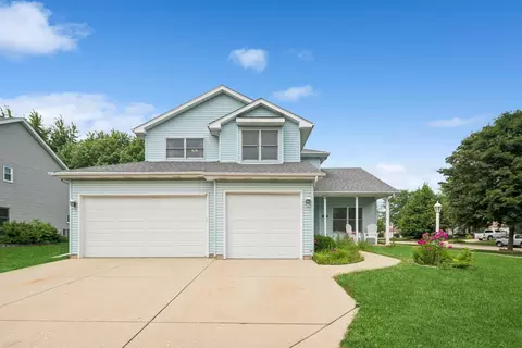 524 Highland Dr, Elburn, IL 60119