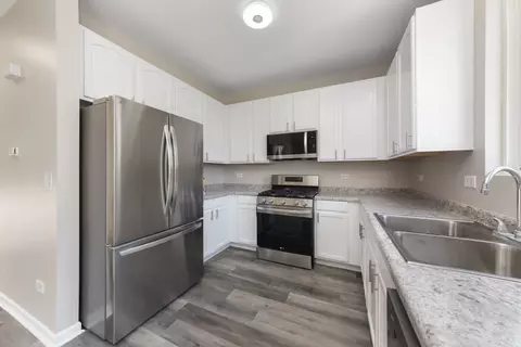 Kitchen - 6407 Coyote Ridge Ct, Plainfield, IL 60586 photo 2 of 2