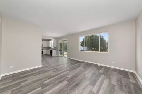 Living - 6407 Coyote Ridge Ct, Plainfield, IL 60586 photo 4 of 4