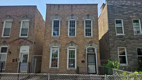 2911 W Walnut St, Chicago, IL 60612