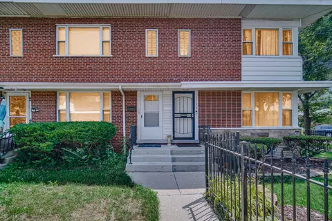 5018 W Van Buren St #B, Chicago, IL 60644