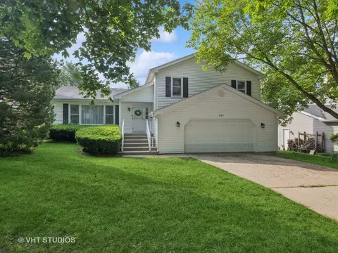 829 Brookside Dr, Bartlett, IL 60103 photo 1