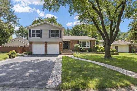 1312 Frederick Ln, Naperville, IL 60565