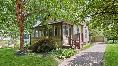 1605 W Park Ave, Champaign, IL 61821