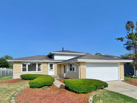 19805 Crescent Ave, Lynwood, IL 60411
