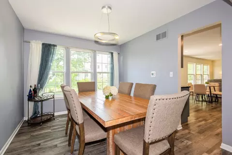 2111 Colonial St, Aurora, IL 60503 photo 7
