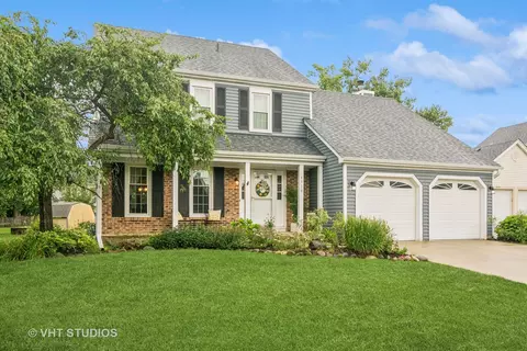 4320 Lombardy Ln, Hoffman Estates, IL 60192