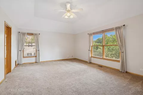 Bedroom - 1971 Tunbridge Ct, Algonquin, IL 60102 photo 6 of 6