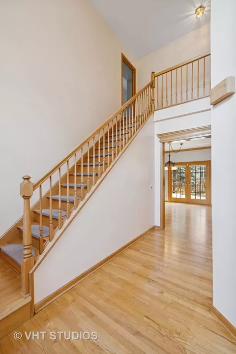 Entry Way - 1971 Tunbridge Ct, Algonquin, IL 60102 photo 3 of 5