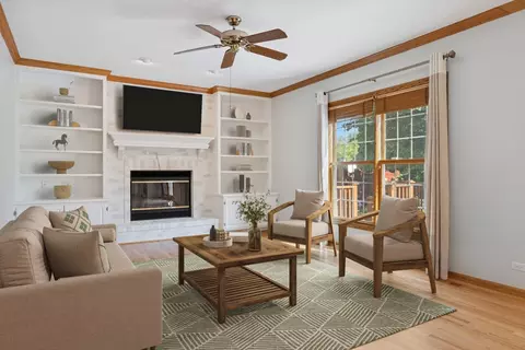 Living - 1971 Tunbridge Ct, Algonquin, IL 60102 photo 6 of 9