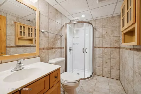 Bath - 1971 Tunbridge Ct, Algonquin, IL 60102 photo 6 of 6