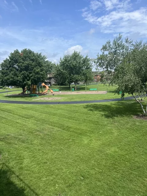 565 Fairway View Dr #2L, Wheeling, IL 60090 photo 7