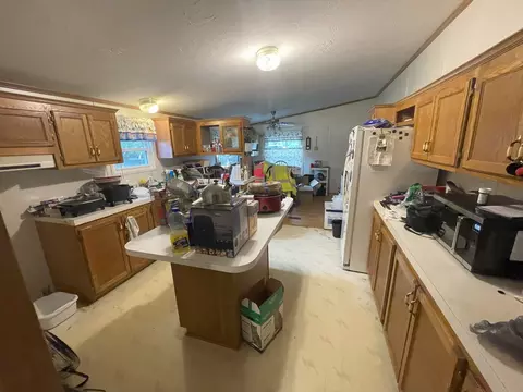 Kitchen - 209 E North St, Gardner, IL 60424 photo 1 of 2