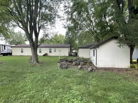 Exterior - 209 E North St, Gardner, IL 60424 photo 5 of 5