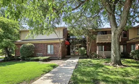 33720 N Royal Oak Ln #206, Grayslake, IL 60030
