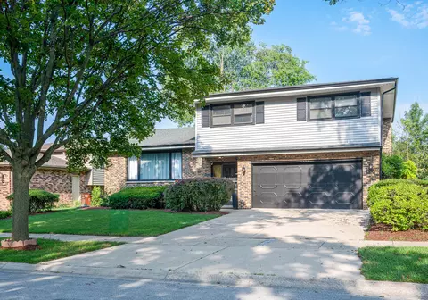 1331 Heather Rd, Homewood, IL 60430