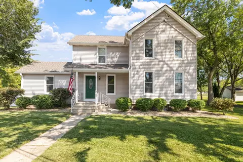 210 S Douglas St, Elwood, IL 60421