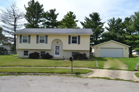 7 Blair Ct, Clinton, IL 61727