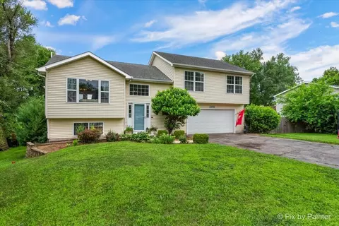 38796 N Kenmore Rd, Antioch, IL 60002