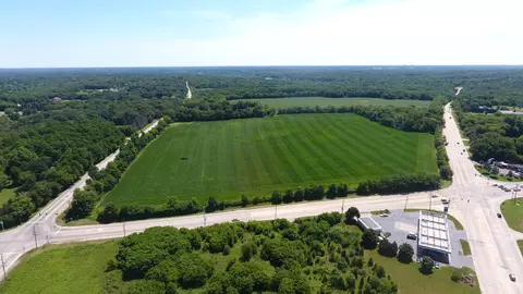 2390 Algonquin Rd, Barrington Hills, IL 60010