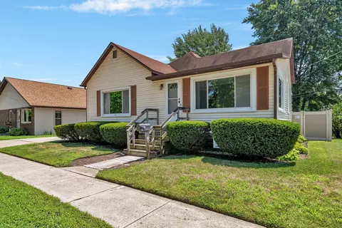 375 W Division St, Coal City, IL 60416