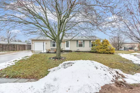 502 Richard Ct, Mahomet, IL 61853