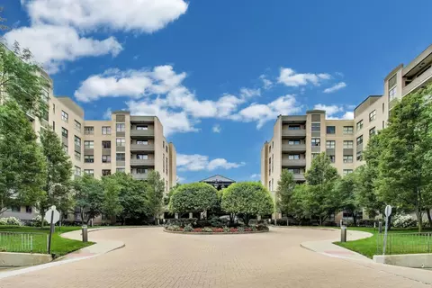 4545 W Touhy Ave #712E, Lincolnwood, IL 60712