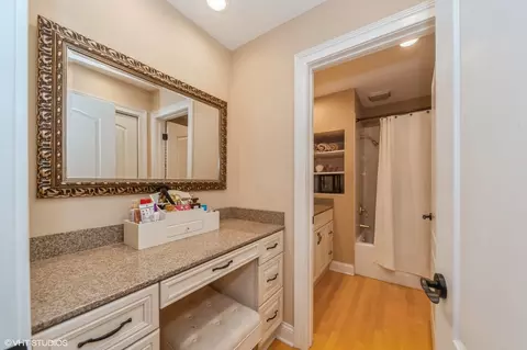 Bath - 13380 W 21st St, Wadsworth, IL 60083 photo 3 of 4