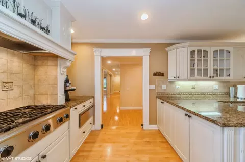 Kitchen - 13380 W 21st St, Wadsworth, IL 60083 photo 3 of 4