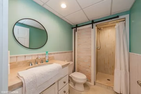 Bath - 13380 W 21st St, Wadsworth, IL 60083 photo 4 of 4